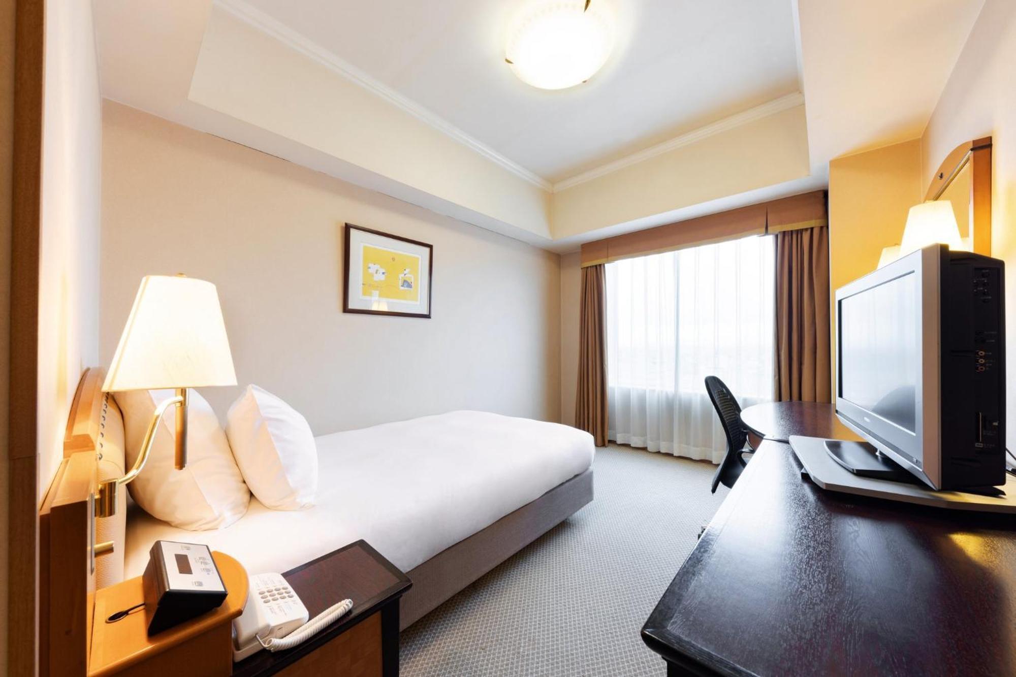 Ana Crowne Plaza Toyama By Ihg Hotel Exterior photo